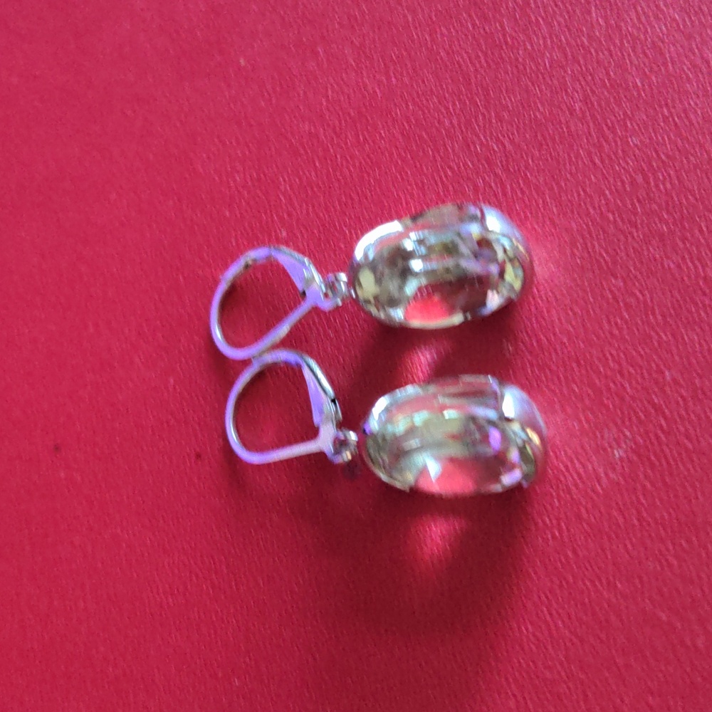 NWOT Light Green Peridot Lever Back Earrings